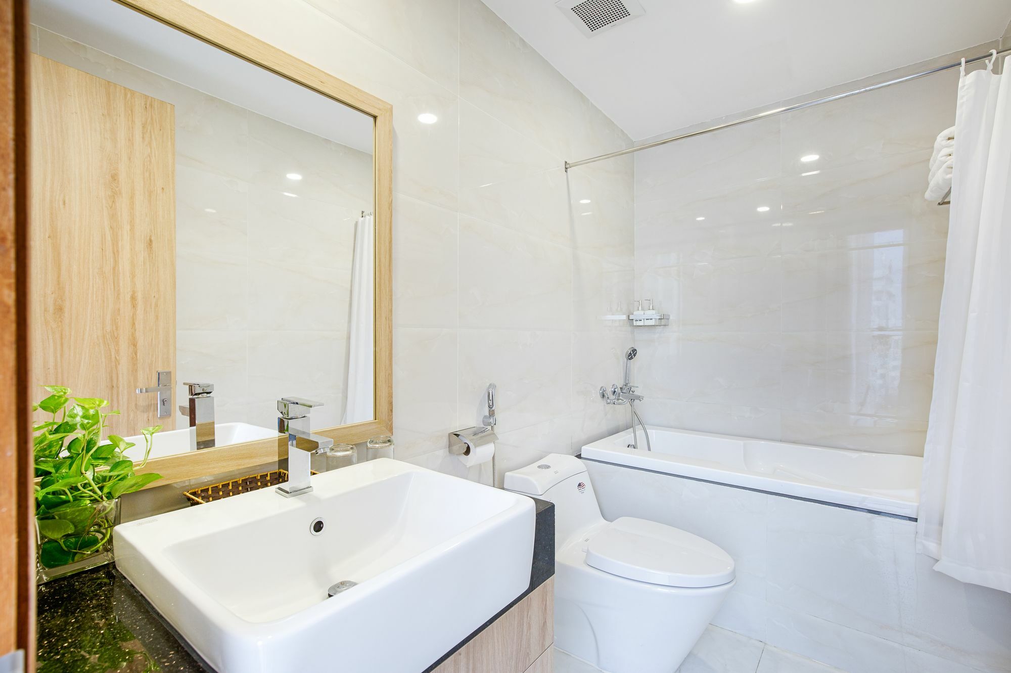 Continent Hotel ดานัง ภายนอก รูปภาพ
